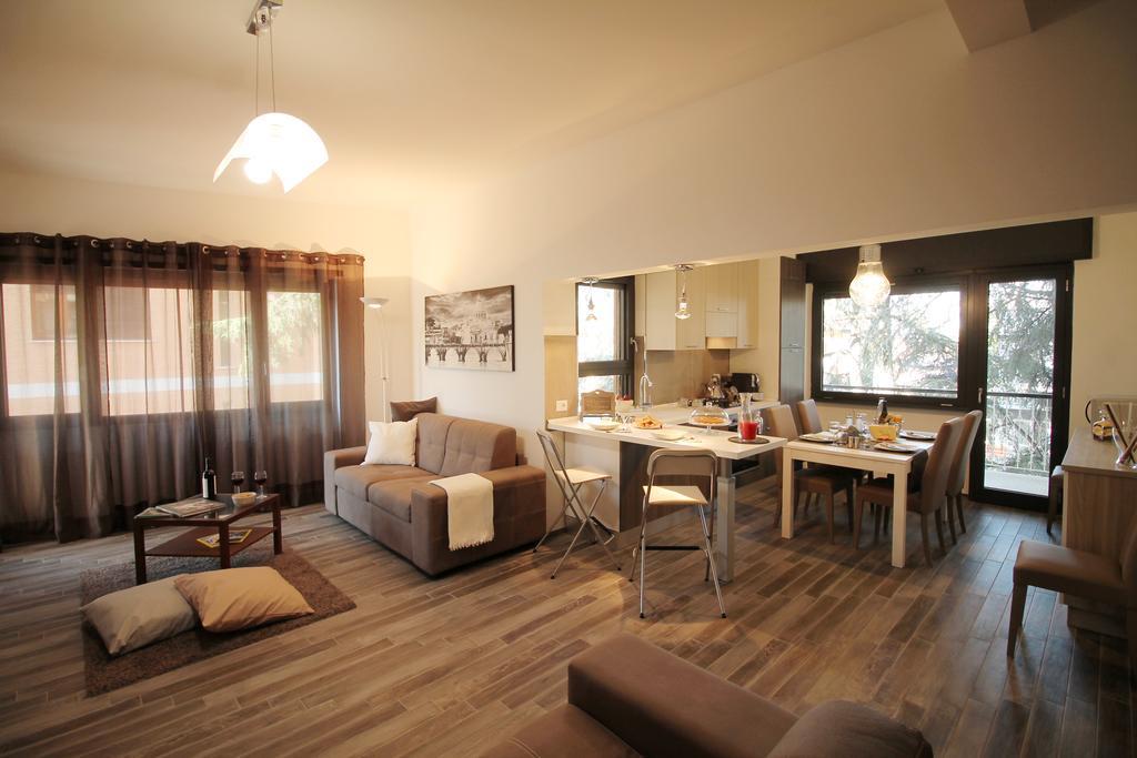Eur Bright Spacious terraced Apartment Roma Exterior foto